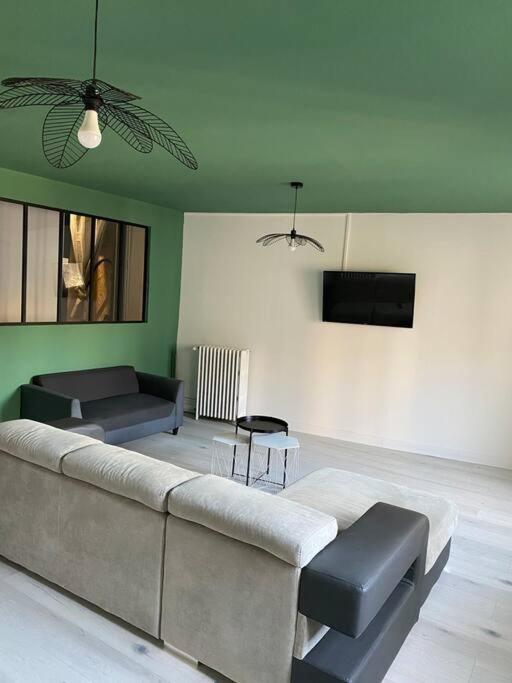 Gite De Tom Et Mag Classe 3 * Clevacances Villa Pontgibaud Exterior photo