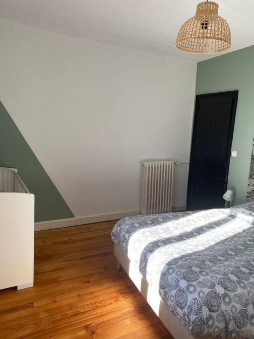 Gite De Tom Et Mag Classe 3 * Clevacances Villa Pontgibaud Exterior photo