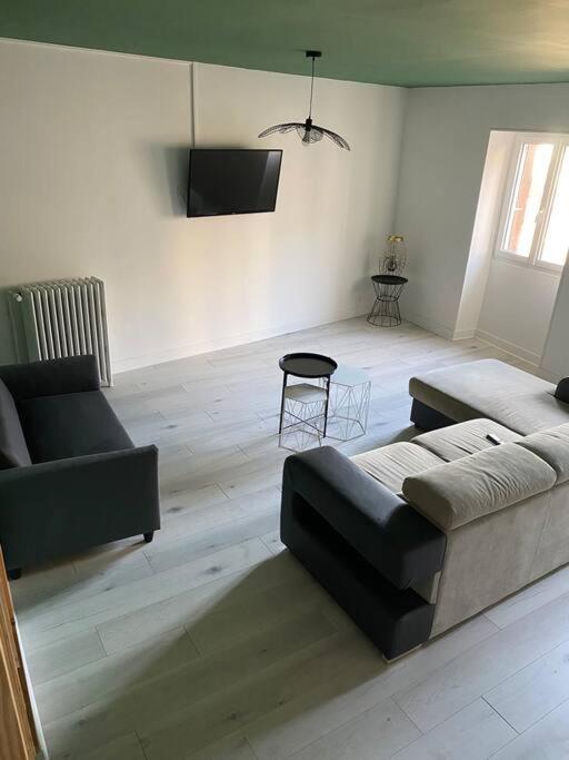 Gite De Tom Et Mag Classe 3 * Clevacances Villa Pontgibaud Exterior photo